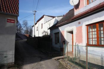 Ulička v místě jižní hradby ( © Ivan Grisa 12/2009)