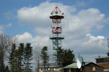 Rozhledna na Kozákově (© Jan Fišer 05/2006)