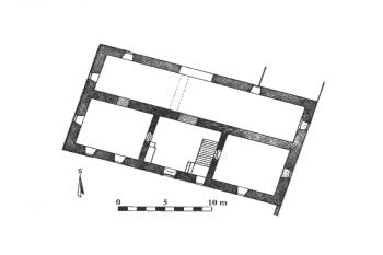 půdorys přízemí ( © Zdeněk Fišera: Hrady a tvrze na Mladoboleslavsku, Okresní muzeum Mladá Boleslav, 2002)