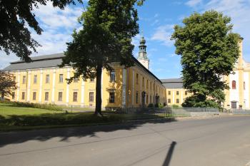 klášter Piaristů s kostelem Navštívení Panny Marie - Bílá Voda (© Luděk Vláčil 07/2020)