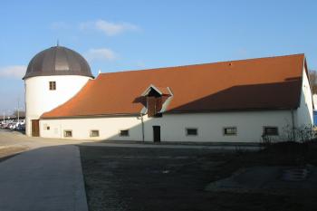 pohled od dvora k baště na severu (© D Dohňanský, 01/2016)