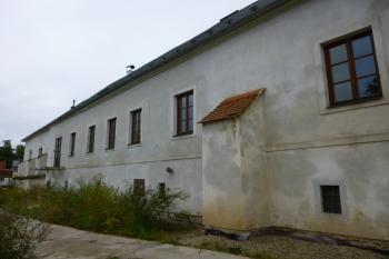 tvrz Dačice (© Vlastislav Mareček, 08/2016)