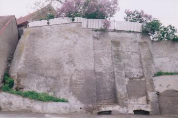 Mohutná bašta (© Lukáš Pechánek, 05/1999)