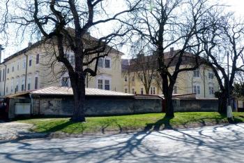 Barokní zámek Rožďálovice ( © František Kinař 05/2017)