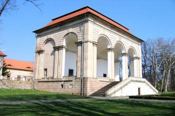 Valdštejnská lodžie - Libosad ( © Pavel Vítek 04/2007)