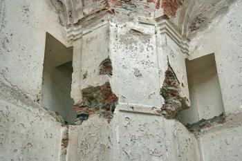 Detail pilíře v patře ( © Luděk Pitter 04/2006)