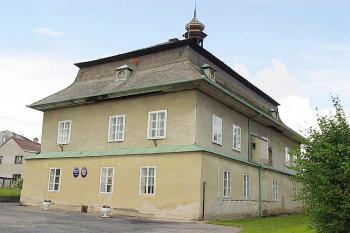 pohled od jihovýchodu (© Aleš Novák 08/2005)