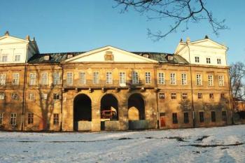 Celkový pohled z parku (© Aleš Marek 01/2006)