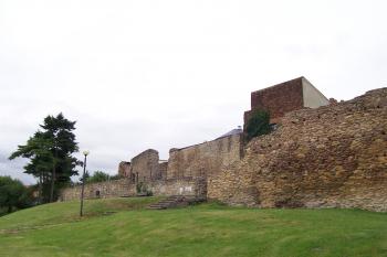 Přerov - pohled na hradby z nábřeží Bečvy (© Ivo Rozehnal, 07/2011)