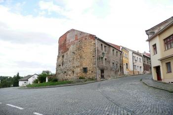 pohled do míst zaniklé Horní brány z náměstí Na Marku ( © Jan P. Štěpánek 07/2008)