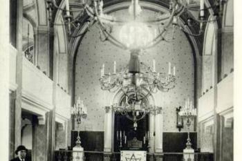 interiér synagogy v 1. polovině 20. století ( © Liptovské muzeum v Ružomberku)