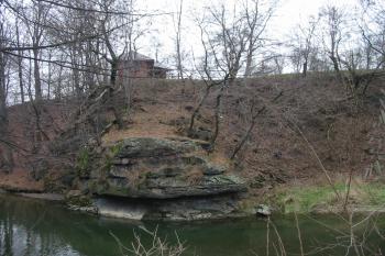 skalní zakončení ostrohu v říčce (© D Dohňanský, 12/2015)