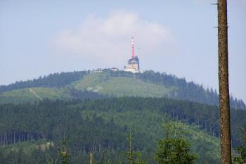 Pohled ze šancí na Lysou horu (© Jan P. Štěpánek 2005)