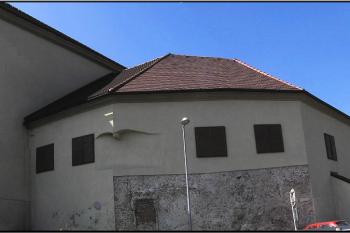 severovýchodní nároží ( © Jan P. Štěpánek 09/2005)