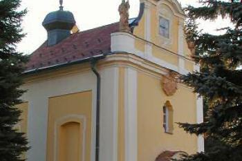kaple sv. Huberta ( © Pavel Zany Komárek 30/3/2002)