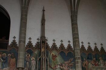 Sanktuář na severní stěně presbytáře (© Ivan Grisa, 09/2006)