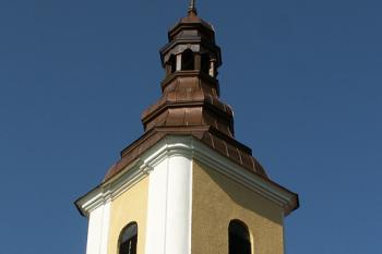 Hranolová věž zakončená bání (© Miroslav BITTER 09/2006)