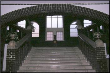 vstupní hala radnice ( © Jan P. Štěpánek 01/2006)