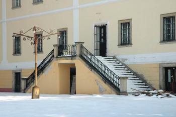 Zadní schodiště (© Aleš Marek 01/2006)