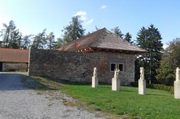 Zbraslavice tvrz (© Standa Zdeněk, 01/2015)