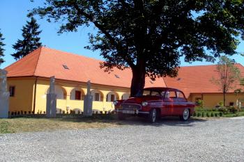 Zbraslavice zámek (© Standa Zdeněk, 01/2015)
