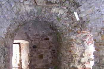 klenuté přízemí Révayovského kaštiela ( © Jan P. Štěpánek 11/2007)