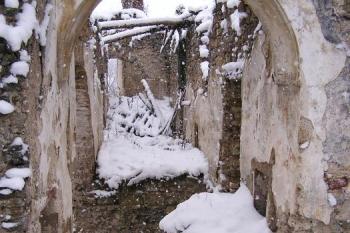 chodba v patře Révayovského kaštiela ( © Jan P. Štěpánek 11/2007)