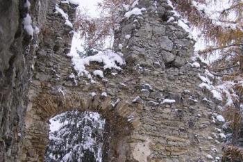 interiér věžovité brány ( © Jan P. Štěpánek 11/2007)