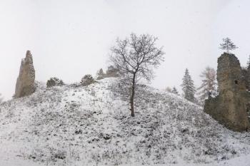 panorama hradu od jihu ( © Jan P. Štěpánek 11/2007)