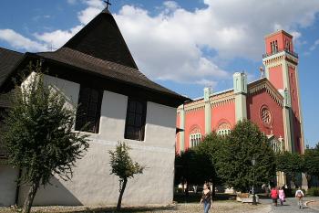 Oba kežmarské evangelické kostely od východu (© Ivan Grisa, 09/2006)