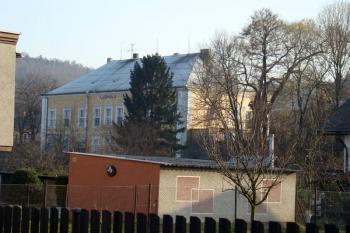 Zadní průčelí zámku Smolkov. ( © Miroslav BITTER 03/2008)