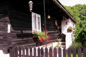 Klasický polorubený maloměstký dům ( © Jan P. Štěpánek 2005)
