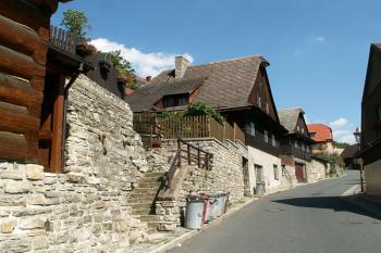 Roubené domy (ul. Dolní Bašta) 	 ( © Miroslav BITTER 07/2007)