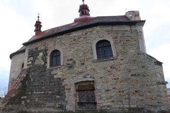Kostel od severu ( © Ivan Grisa 12/2009)