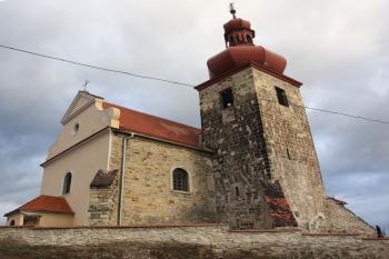 Kostel od jihozápadu ( © Ivan Grisa 12/2009)
