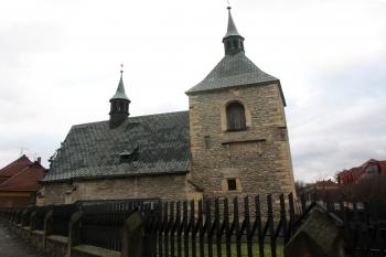 Kostel od severu ( © Ivan Grisa 12/2009)