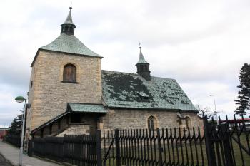 Kostel od jihu ( © Ivan Grisa 12/2009)