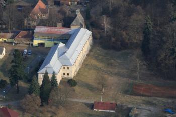 Letecký pohled na zámek ( © Martin Kabeláč 3/2011)