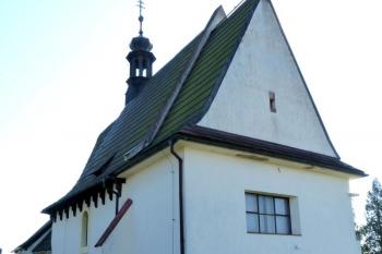 kostel svatého Václava ze 14. století ( © František Kinař 05/2017)