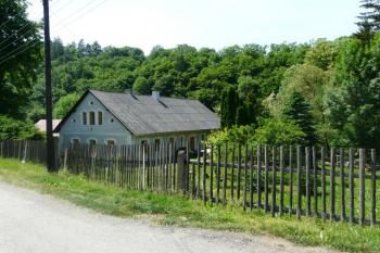Pohled na obytnou část (© Jaroslav Šefčík, 05/2009)