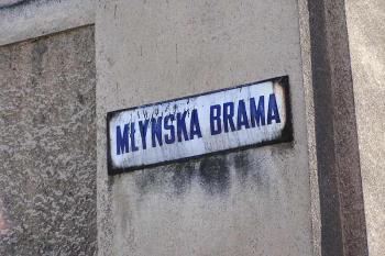 již jen název uličky připomíná existenci Mlýnské brány - fortny ( © Jan P. Štěpánek 02/2006)