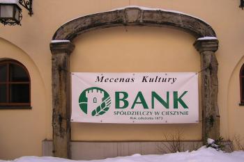 Druhotně osazený kamenný portál. ( © Jan P. Štěpánek 02/2006)