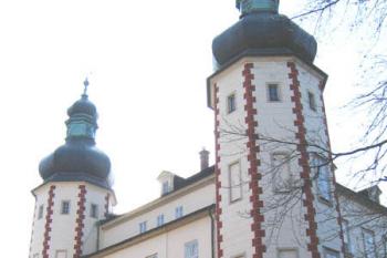 Zámek ve Vrchlabí ( © Pavel Vítek 04/2007)
