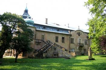 Pohled na zámek z parku ( © Pavel Vítek 09/2006)