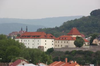 Hrad ze železničního mostu přes Ohři ( © Ivan Grisa 05/2011)