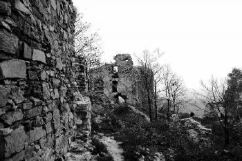 Hlavná veža z  východu (© Maroš Plávka 11/2005)