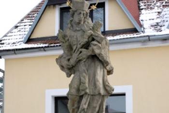 socha sv. Jana Nepomuckého ( © Aleš Marek 03/2006)