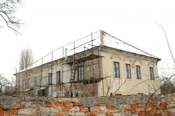 Pohled na zámek ( © Aleš Marek 03/2006)