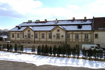 Východní, barokní, část zámku ( © Pavel Vítek 03/2006)