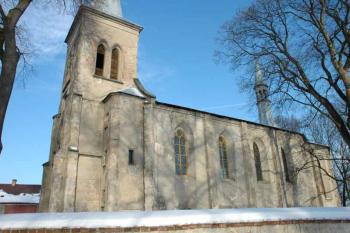 Část lodě a věže ( © Aleš Marek 03/2006)